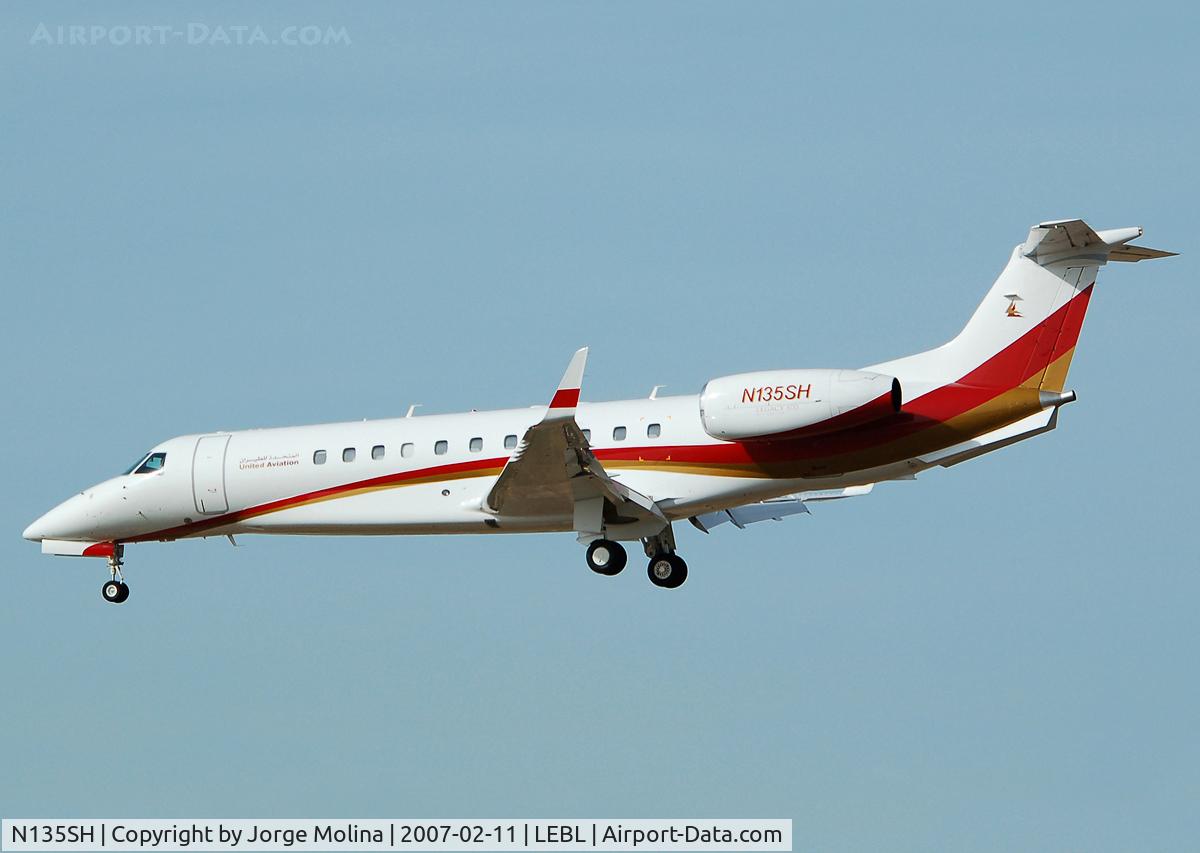 N135SH, 2006 Embraer EMB-135BJ Legacy 600 C/N 14500973, Clear to land RWY 25R.