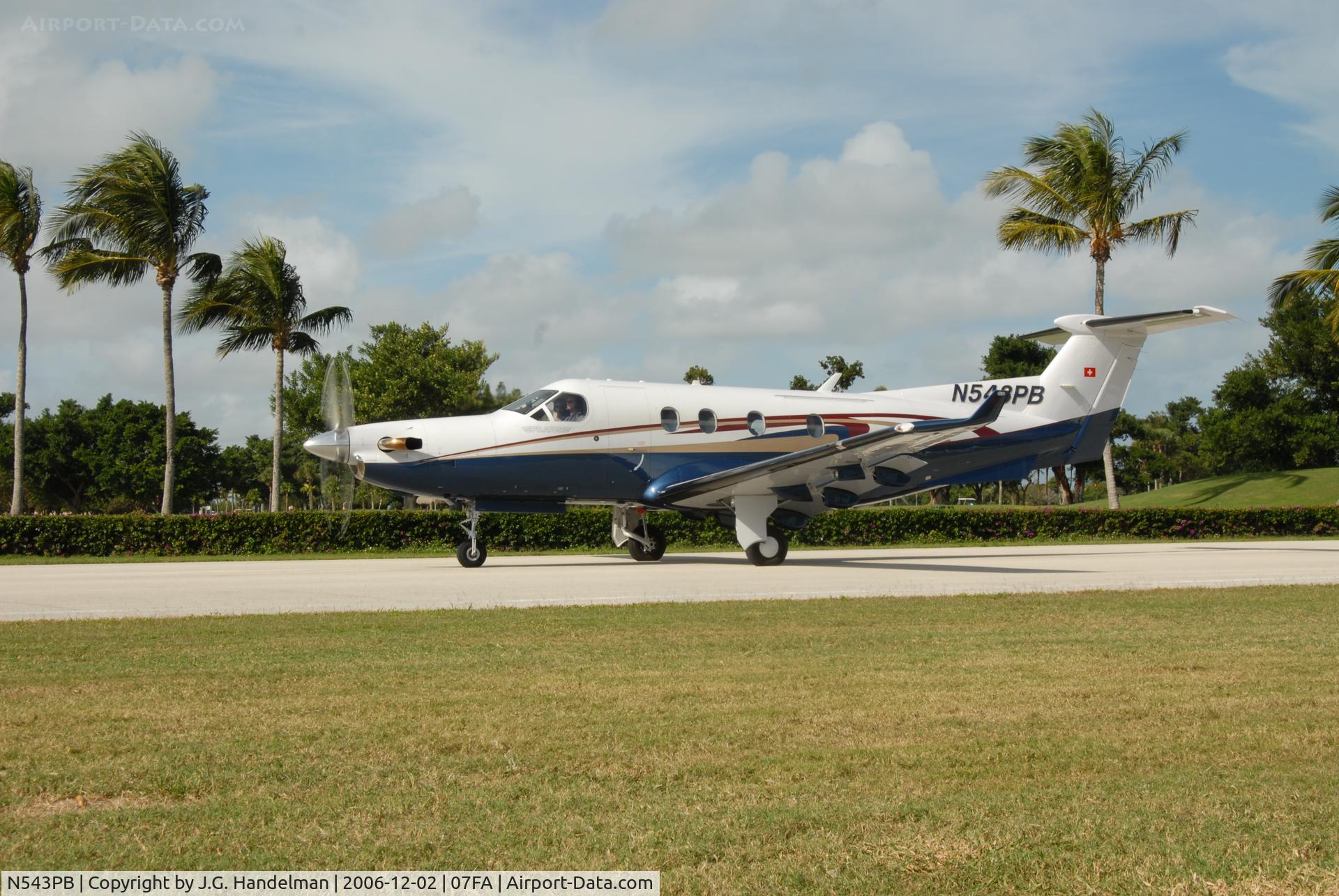 N543PB, 2004 Pilatus PC-12/45 C/N 543, taxiing at Ocean Reef