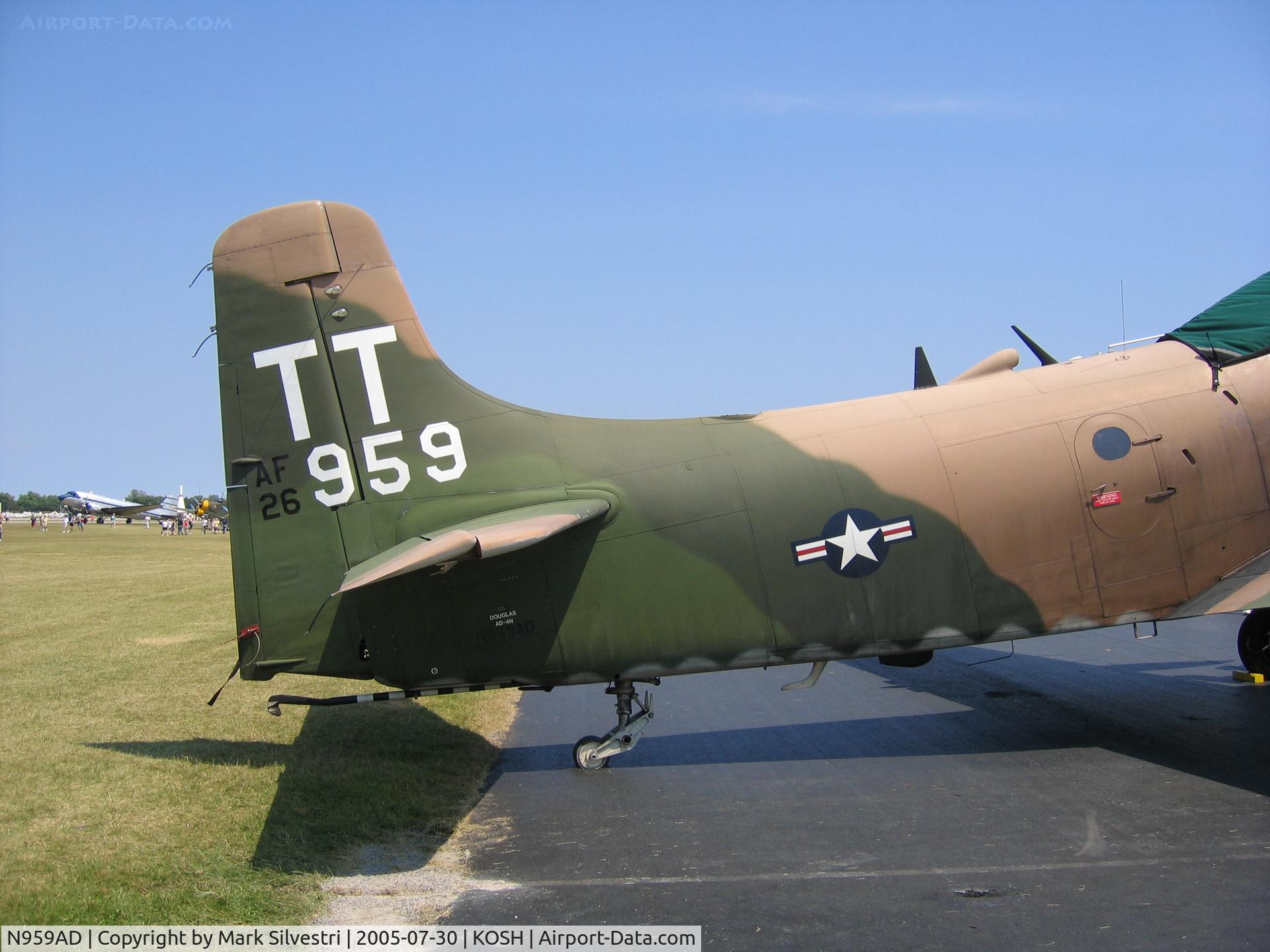N959AD, Douglas A-1D Skyraider (AD-4NA) C/N 7759, Oshkosh 2005