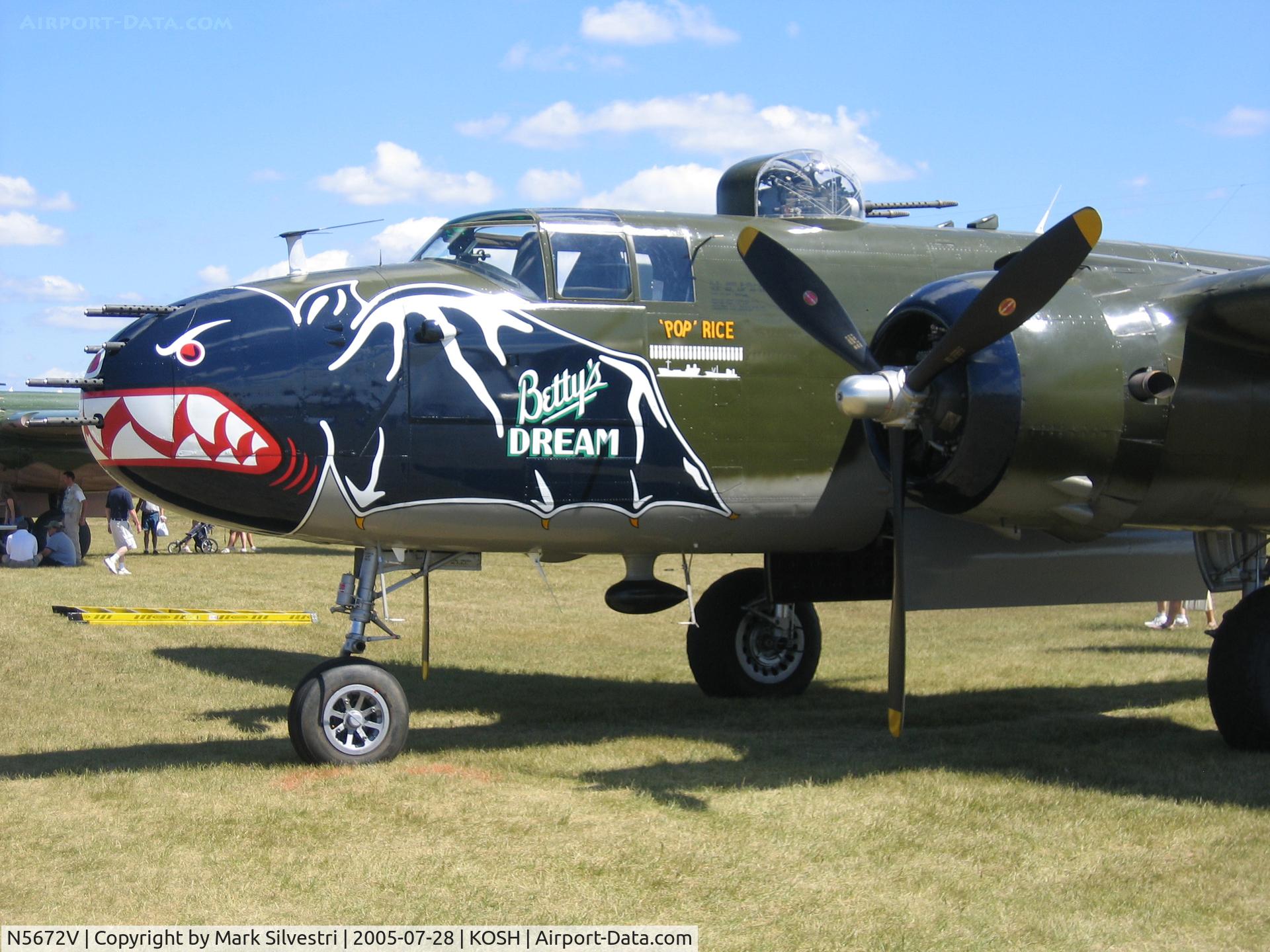 N5672V, 1945 North American B-25J Mitchell Mitchell C/N 108-47686, Oshkosh 2005