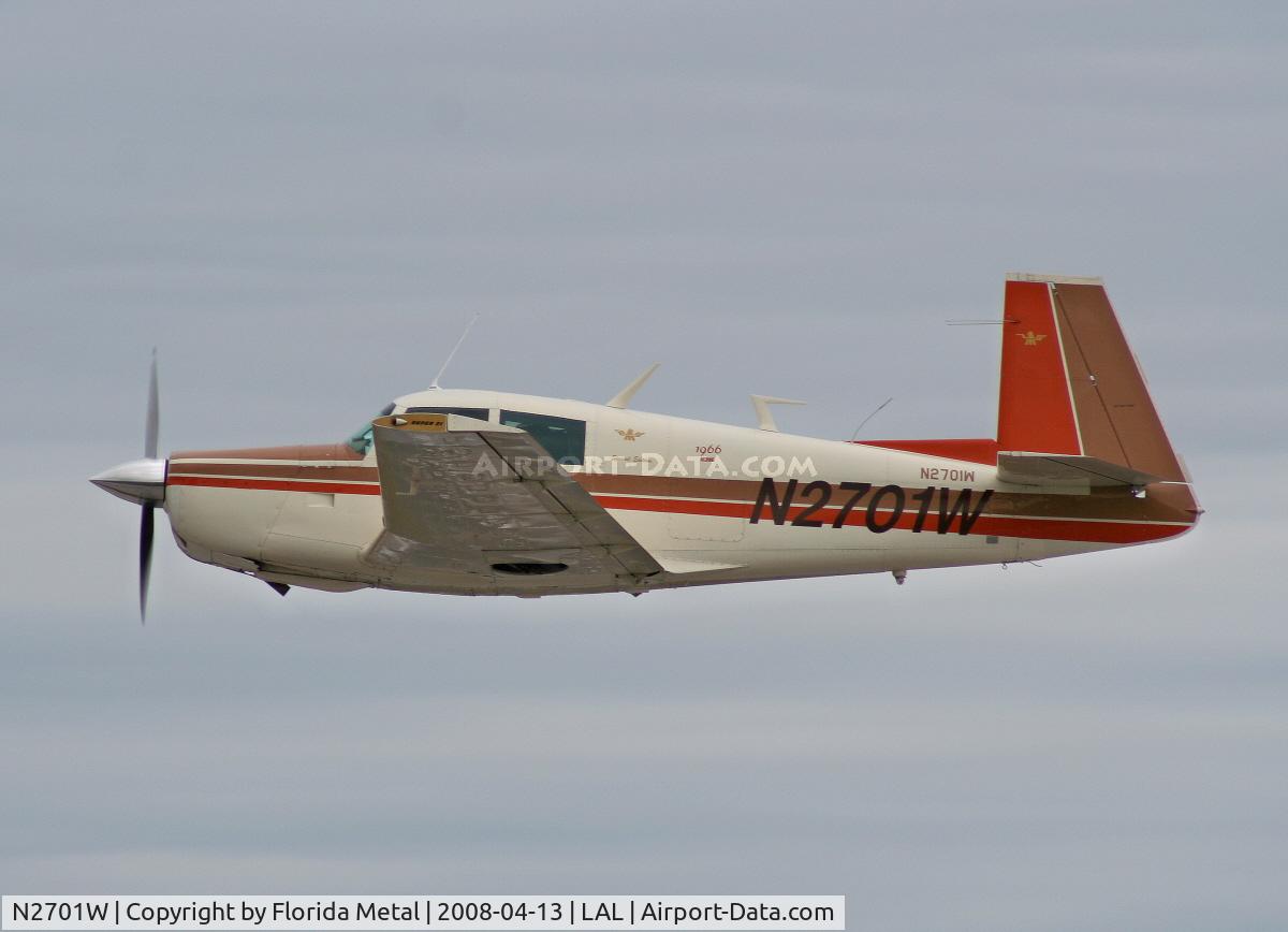 N2701W, 1966 Mooney M20E C/N 1016, Mooney M20E