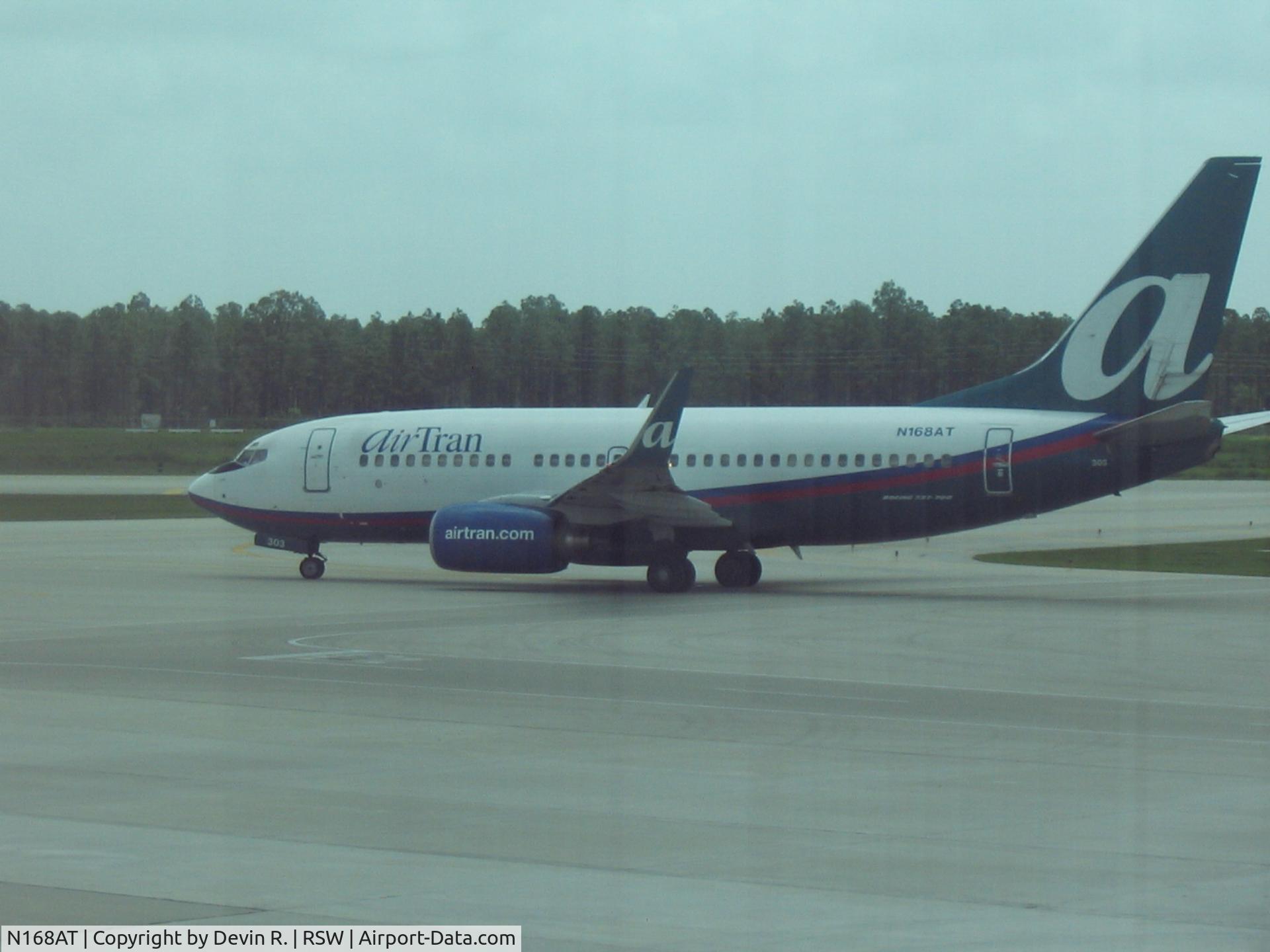 N168AT, 2004 Boeing 737-76N C/N 32653, Departind @ RSW