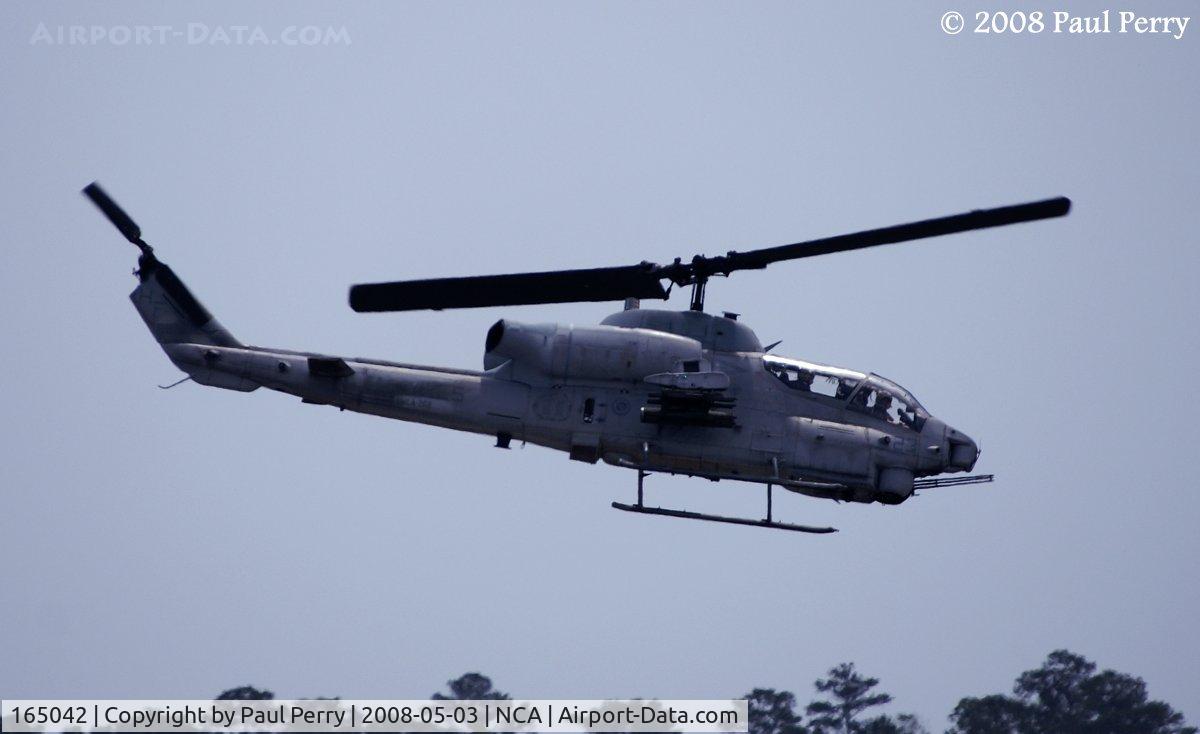 165042, Bell AH-1W Super Cobra C/N 26304, Another of HMLA-269's helos on short final