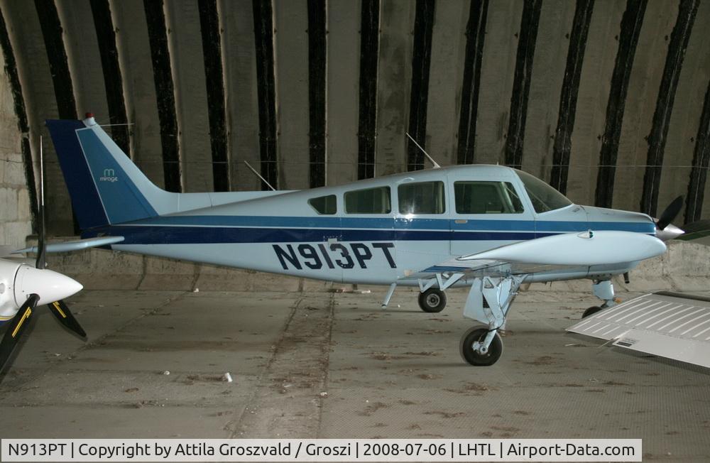 N913PT, 1976 Beech B24R Sierra C/N MC-434, Tököl airport/ hangar