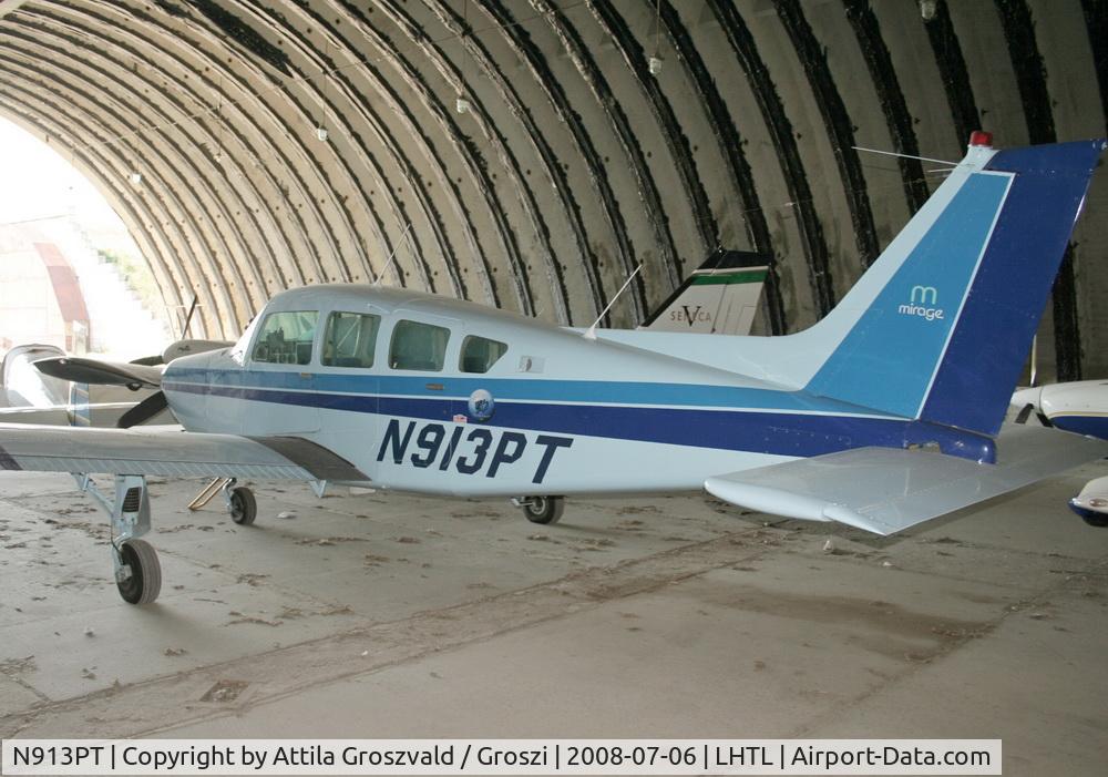 N913PT, 1976 Beech B24R Sierra C/N MC-434, Tököl airport/ hangar