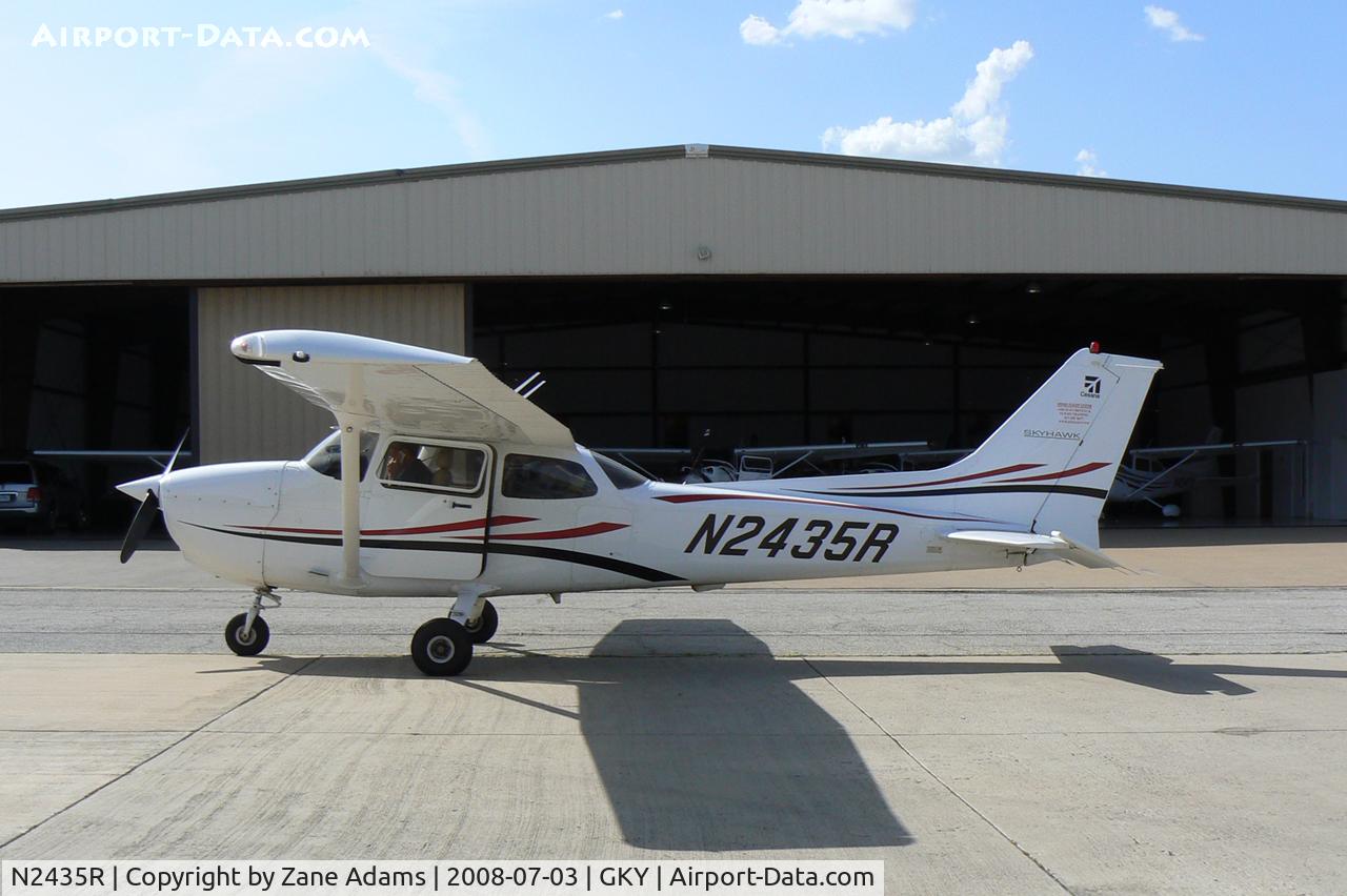 N2435R, 2006 Cessna 172R C/N 17281328, At Arlington Municipal