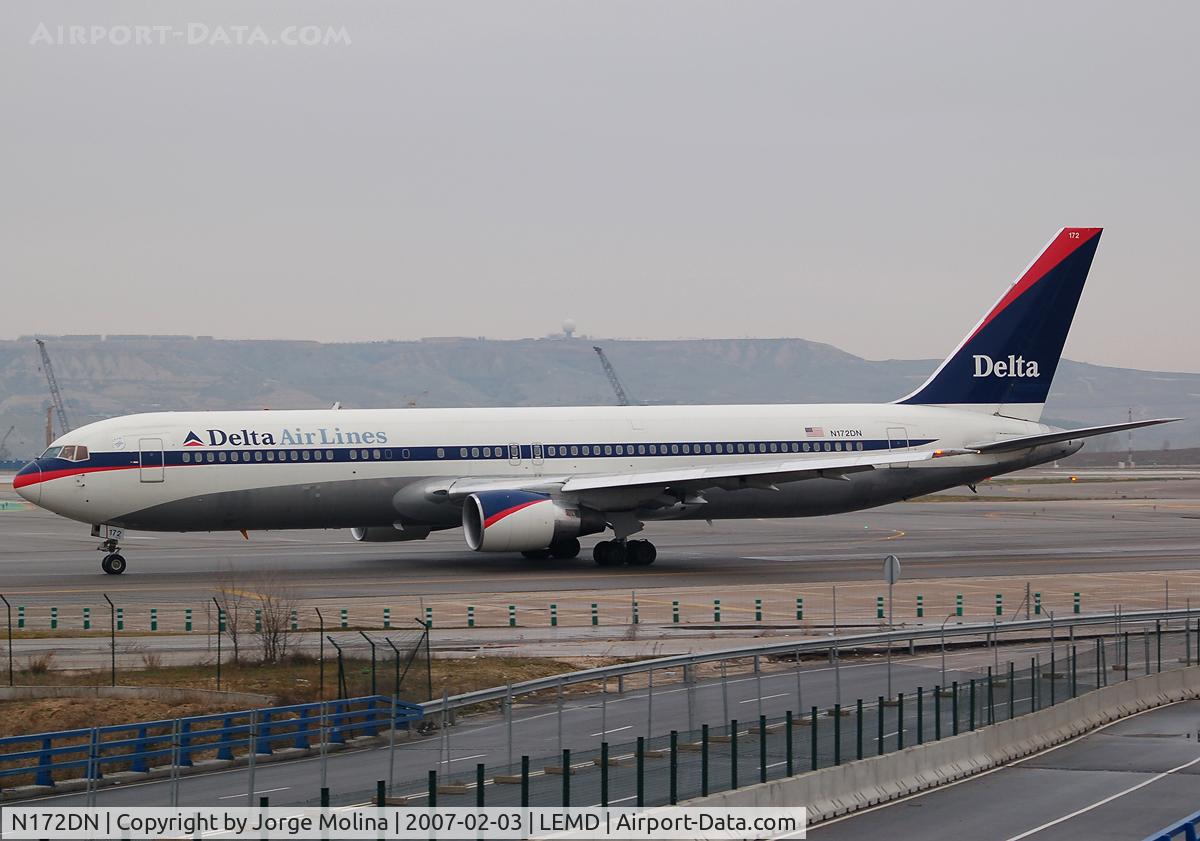 N172DN, 1990 Boeing 767-332 C/N 24775, Taxi to RWY 36L for take off.