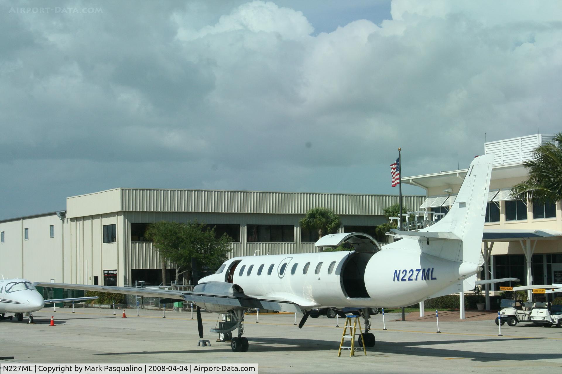 N227ML, 1982 Fairchild SA-227AC Metro III C/N AC-472, SA227-AC