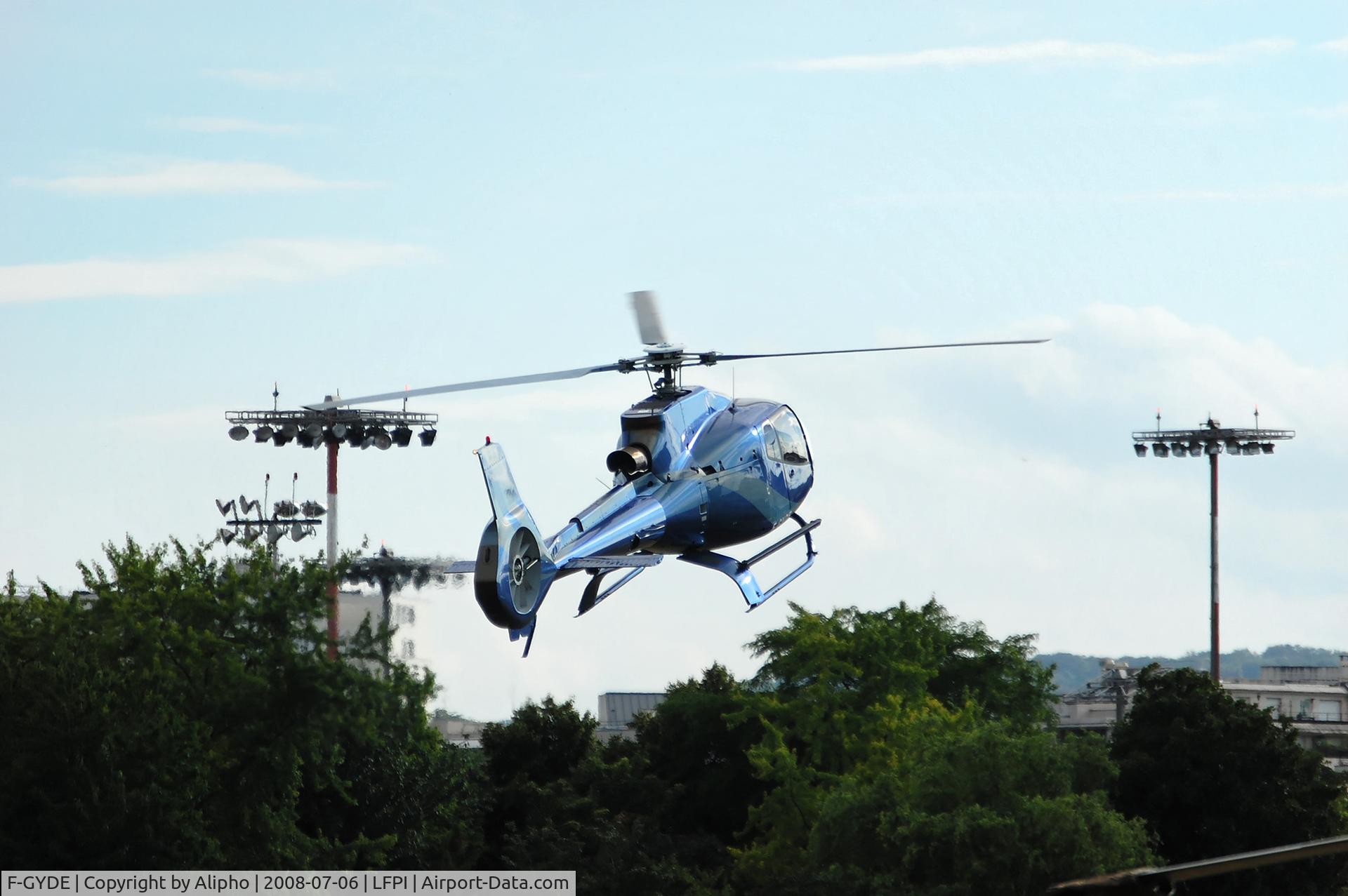 F-GYDE, 2002 Eurocopter AS-350B-3 Ecureuil Ecureuil C/N 3550, Landing at Paris - Issy-les-Moulineaux Heliport