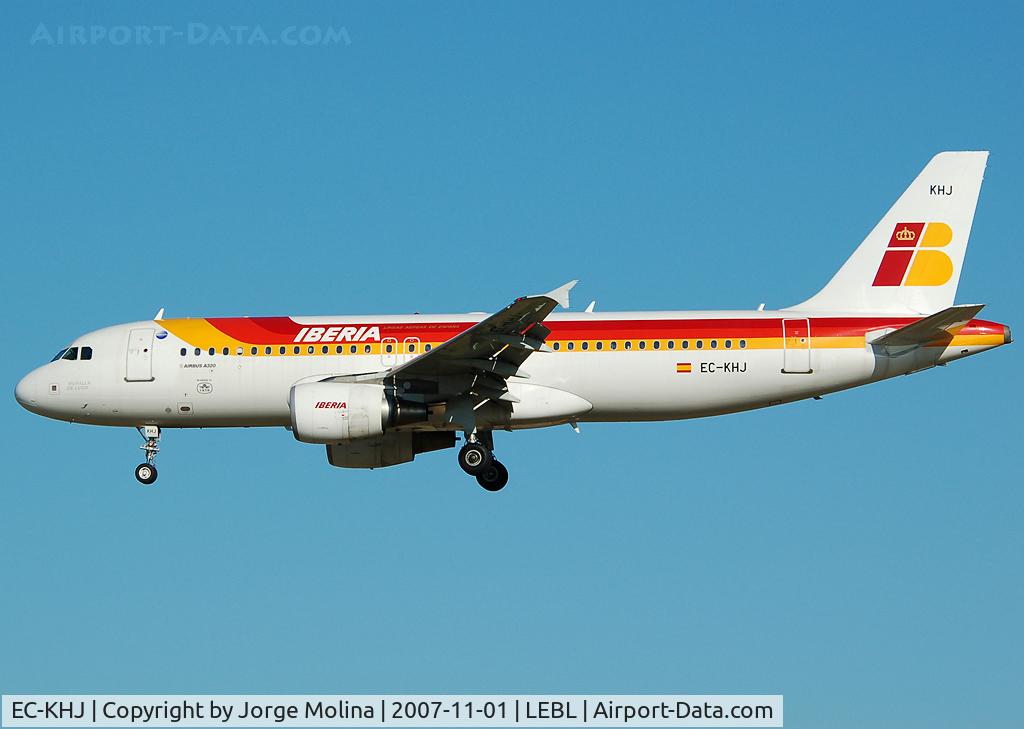 EC-KHJ, 2004 Airbus A320-214 C/N 2347, 