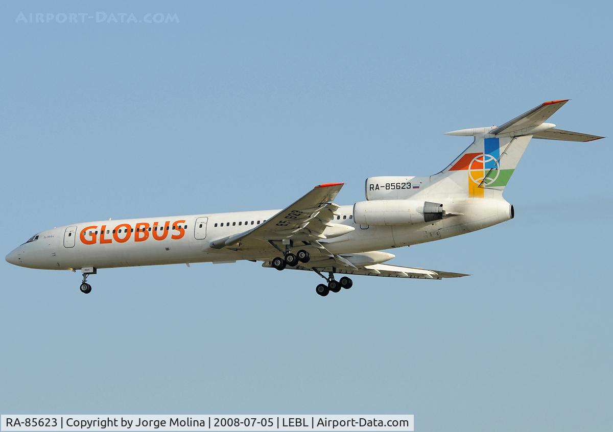 RA-85623, 1987 Tupolev Tu-154M C/N 87A749, Globus on final to RWY 25R.