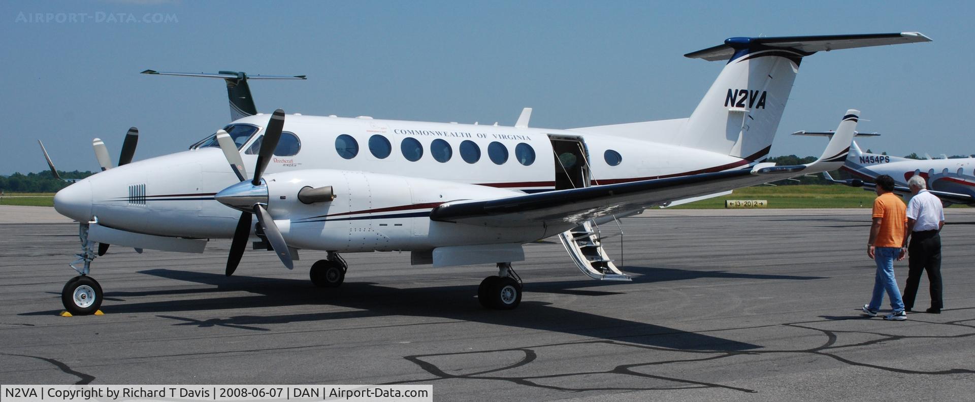 N2VA, 2007 Hawker Beechcraft 350 King Air (B300) C/N FL-537, 2007 Hawker Beechcraft B300 in Danville Va. after bringing Virginia Governor Tim Kaine to town for a meeting.