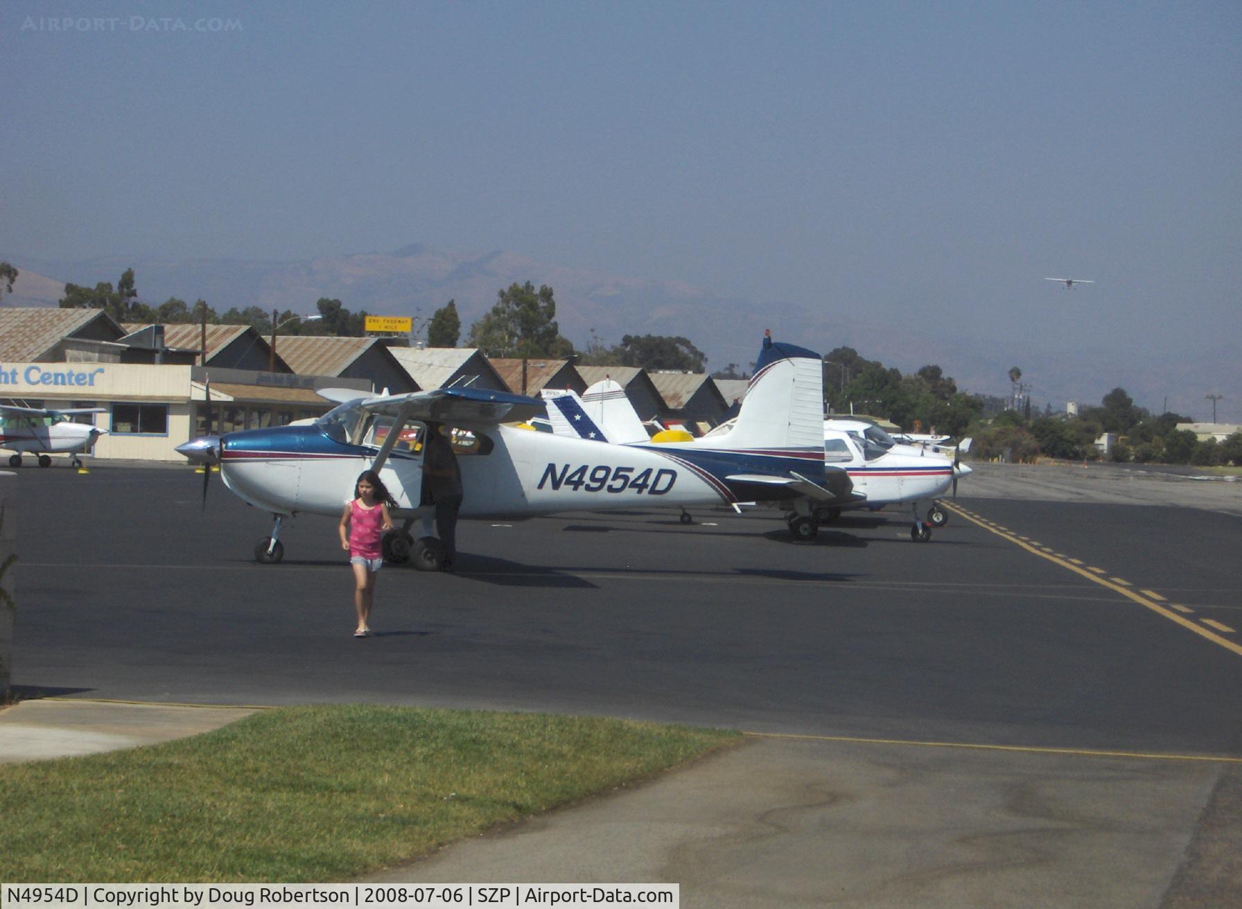 N4954D, 1958 Cessna 182A Skylane C/N 51054, 1979 Cessna 182A, Continental O-470-s 230 Hp, awaiting refueling
