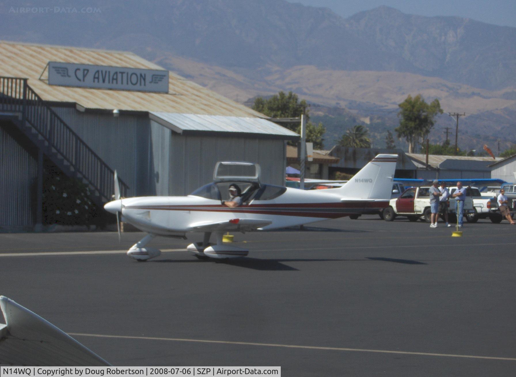 N14WQ, Stoddard-Hamilton Glasair II-S C/N 2172, 1993 Quinn GLASAIR SH II-S, awaiting refueling