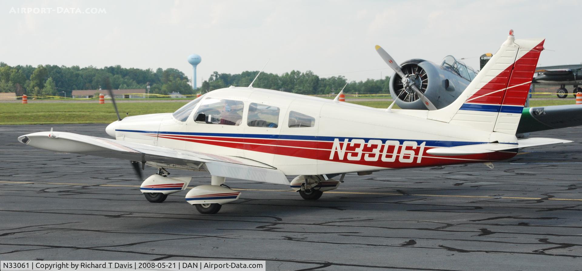 N33061, 1975 Piper PA-28-180 C/N 28-7505116, 1975 Piper PA-28-180 in Danville Va.