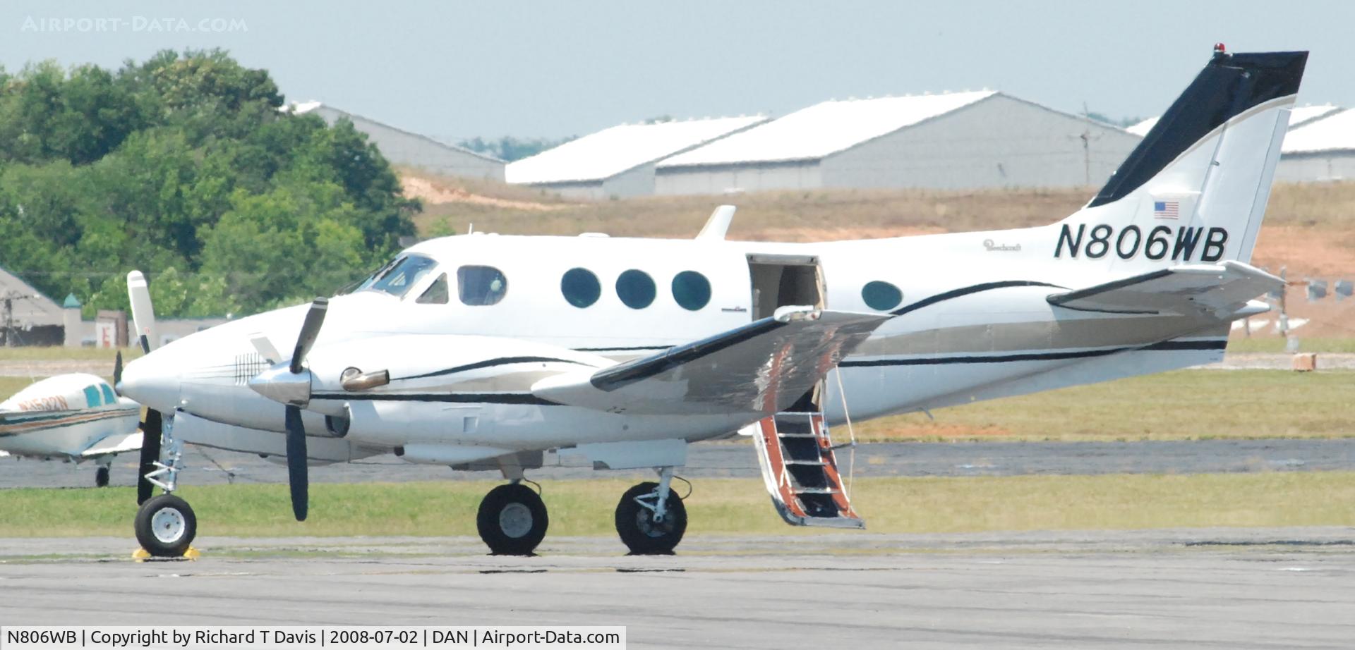N806WB, 1976 Beech C90 King Air C/N LJ-699, Beech King Air 90 in Danville Va.