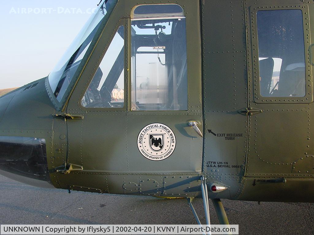 UNKNOWN, , Bell 212 painted in fictious colors for the movie 