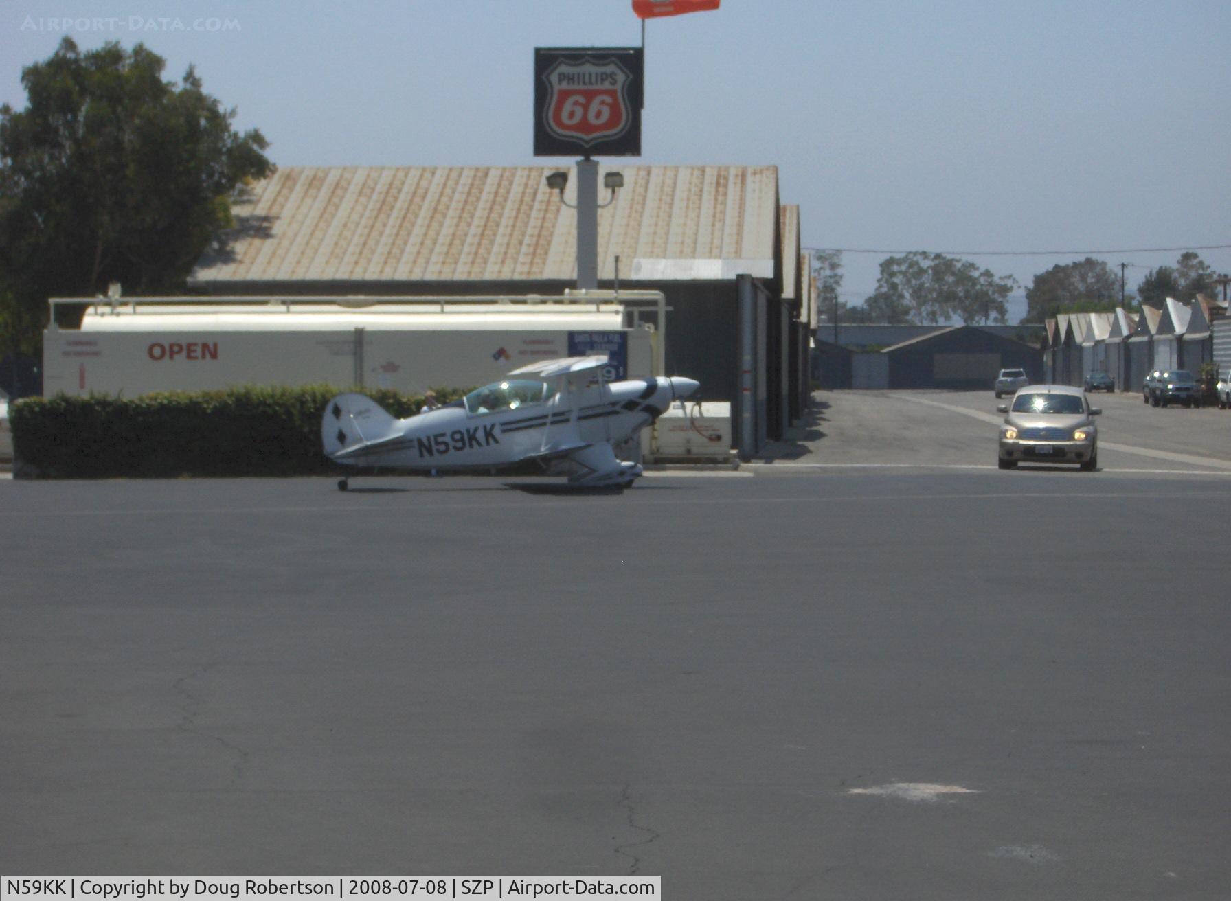 N59KK, 1991 Aviat Pitts S-2B Special C/N 5214, 1991 Aviat PITTS S-2B, fully aerobatic, Lycoming AEIO-540, taxi to refuel