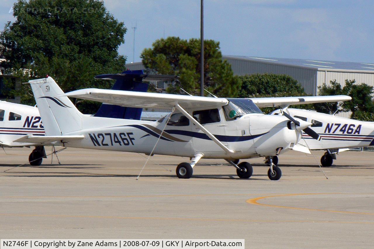 N2746F, 1999 Cessna 172R C/N 17280766, At Arlington Municipal