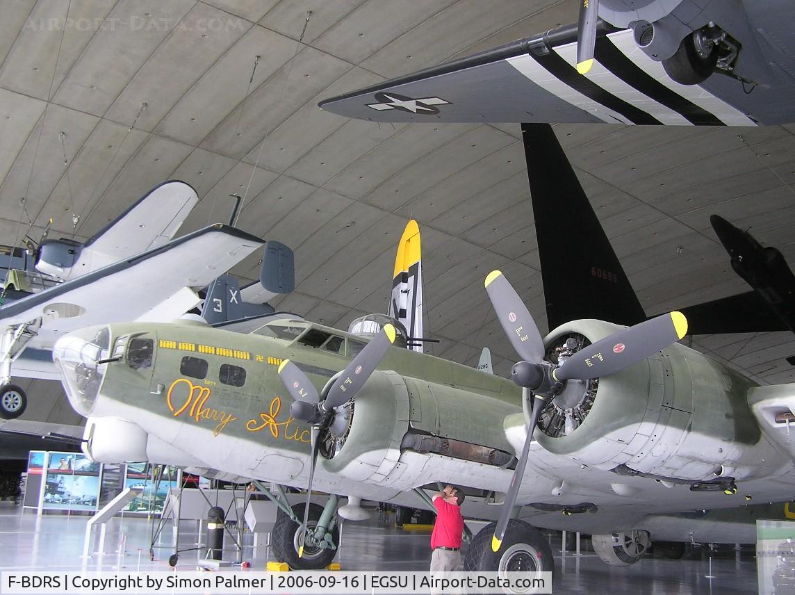 F-BDRS, 1942 Boeing B-17G Flying Fortress C/N 32376, Nose detail of B-17 at Duxford
