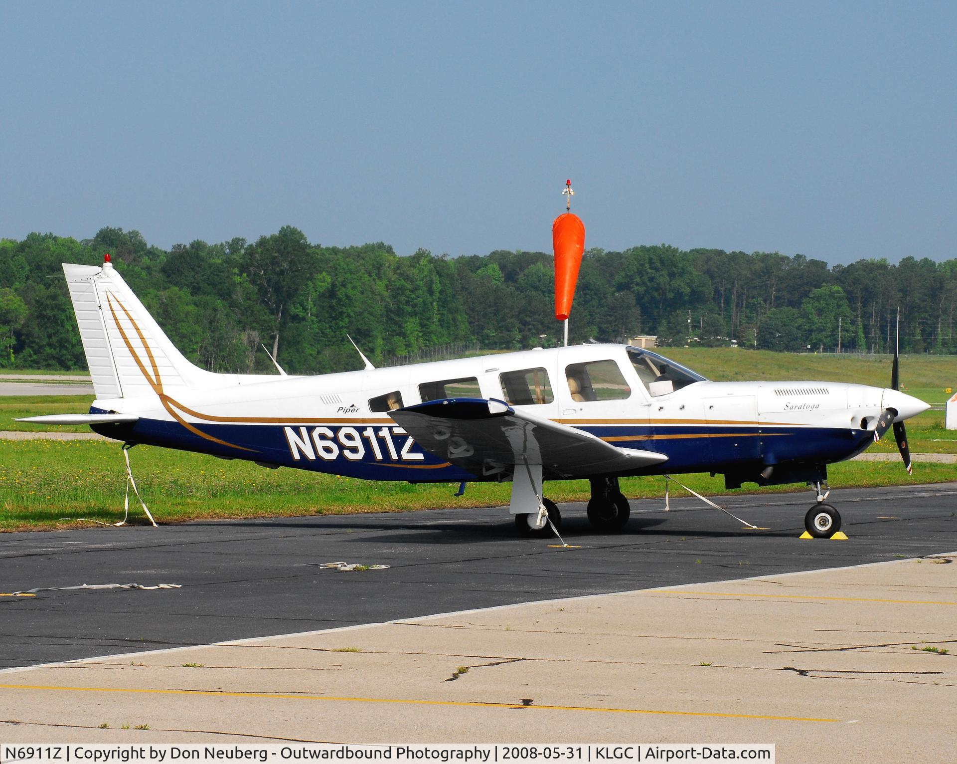 N6911Z, 1985 Piper PA-32R-301T Turbo Saratoga C/N 32R-8529015, On the Ramp
