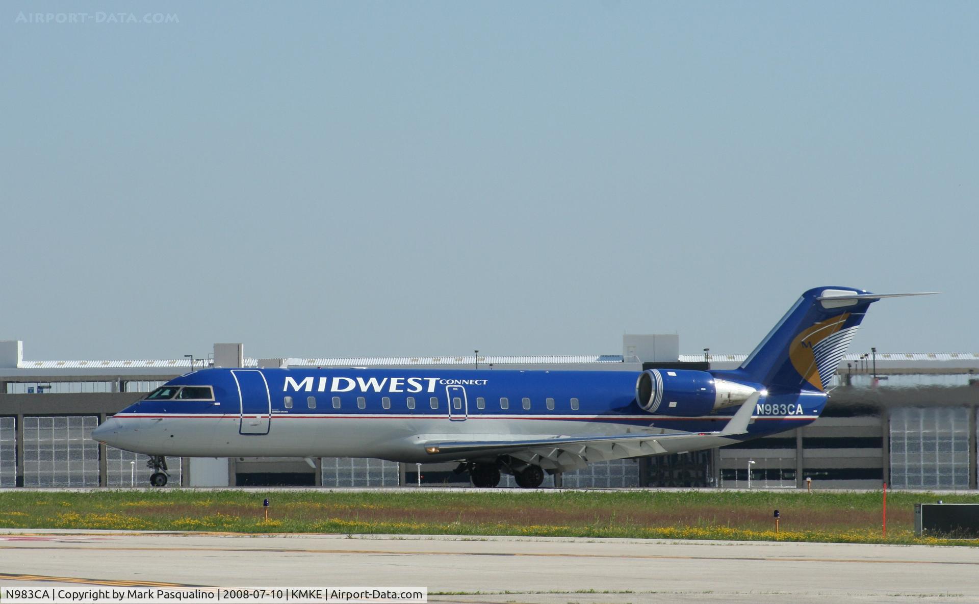 N983CA, 1997 Canadair CRJ-100ER (CL-600-2B19) C/N 7169, CL-600-2B19