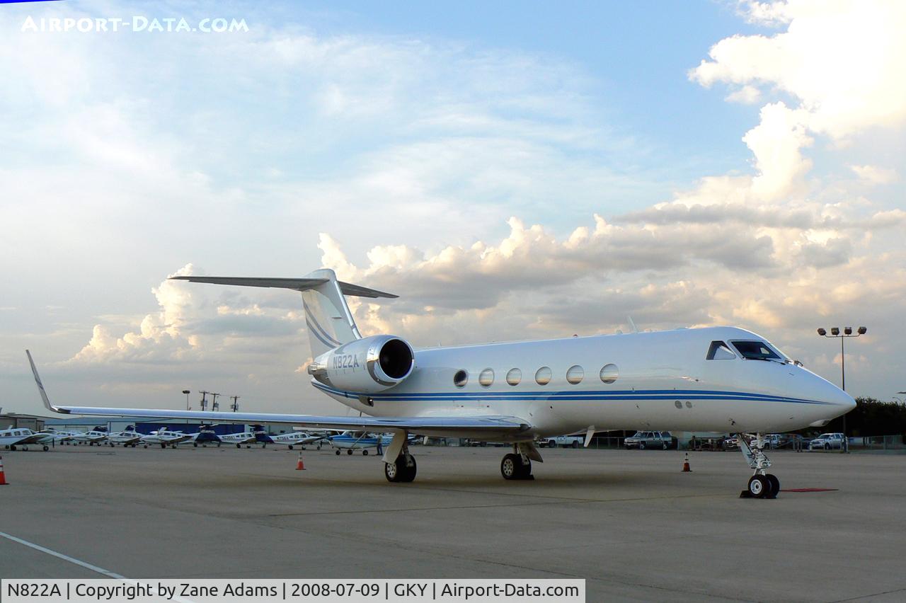 N822A, 2001 Gulfstream Aerospace G-IV C/N 1447, At Arlington Municipal