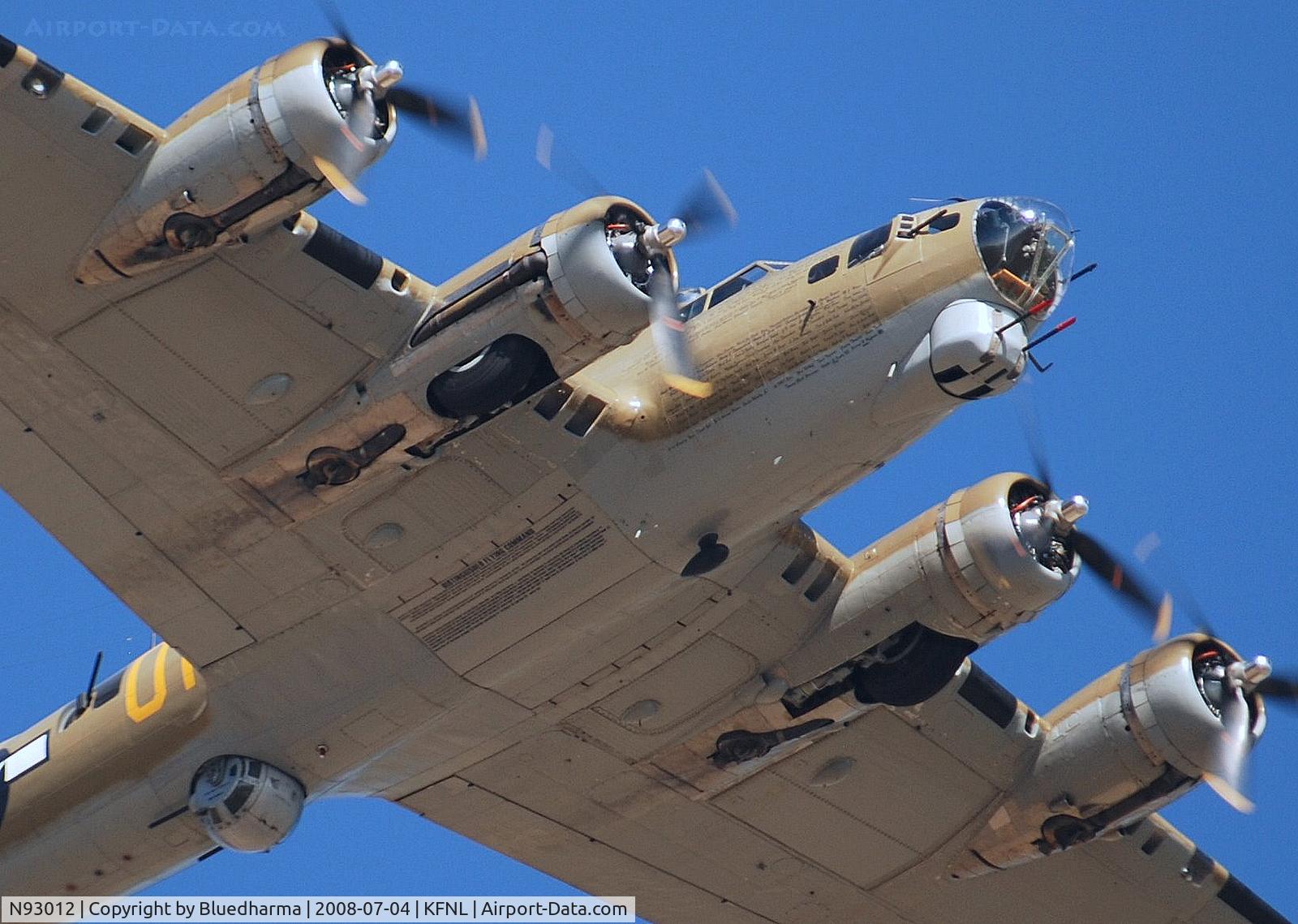 N93012, 1944 Boeing B-17G-30-BO Flying Fortress C/N 32264, Nine-O-Nine Flys over the Public area.