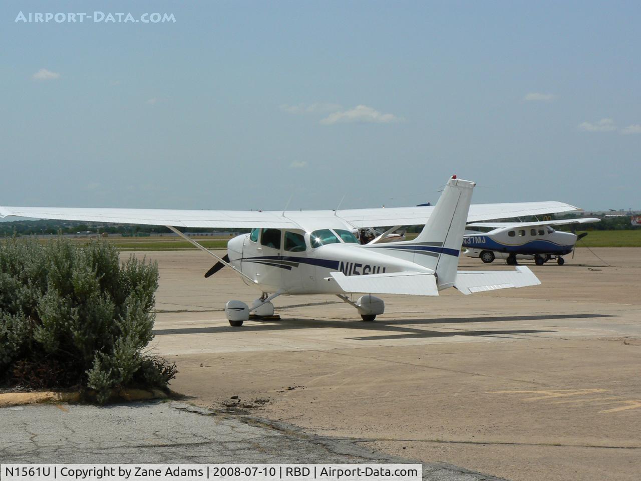 N1561U, 1976 Cessna 172M C/N 17267172, At Dallas Redbird (Executive) Airport