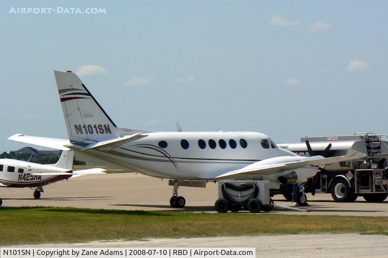 N101SN, 1981 Beech B100 King Air C/N BE-118, At Dallas Redbird (Executive) Airport