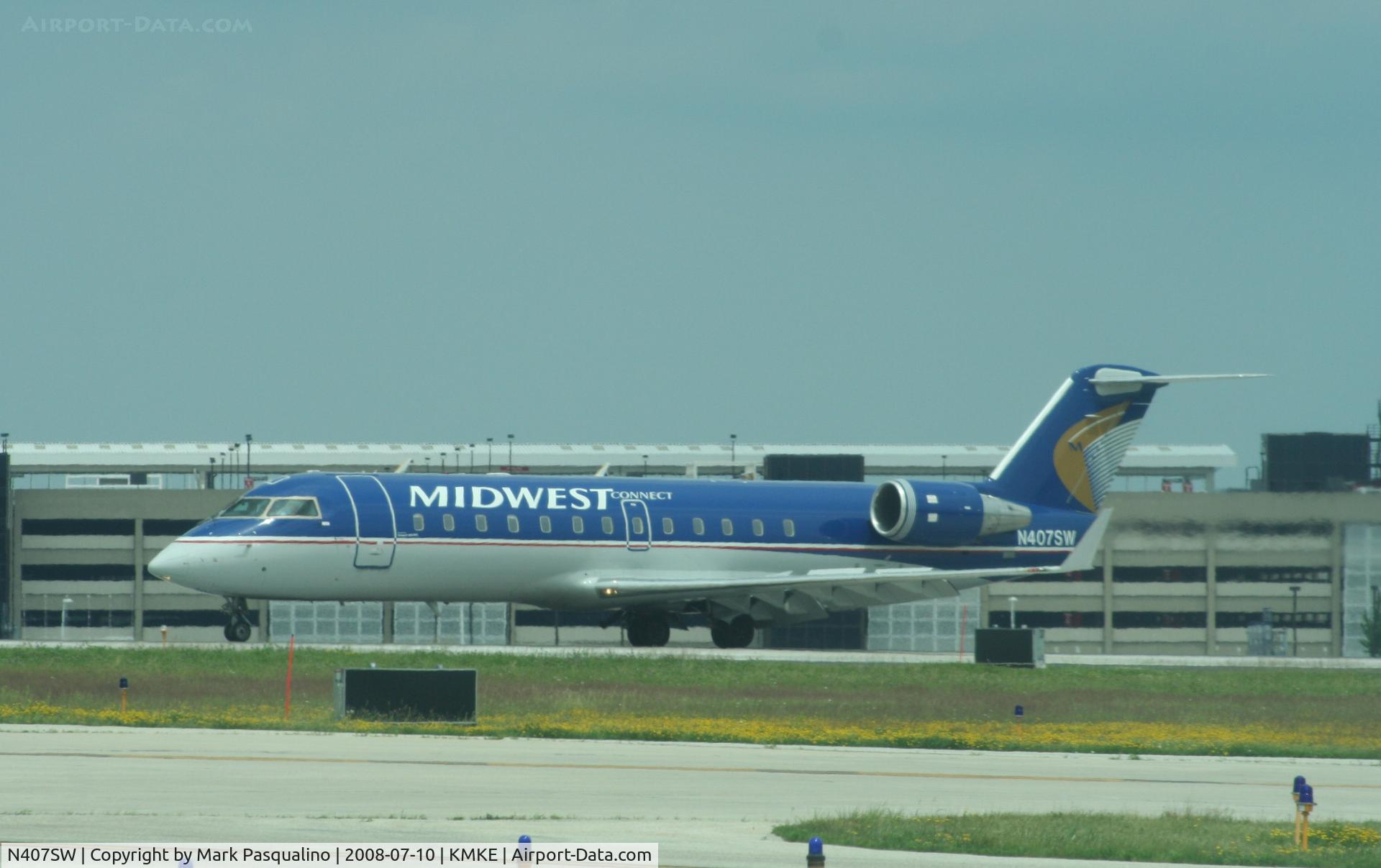 N407SW, 1994 Canadair CRJ-200LR (CL-600-2B19) C/N 7034, CL-600-2B19