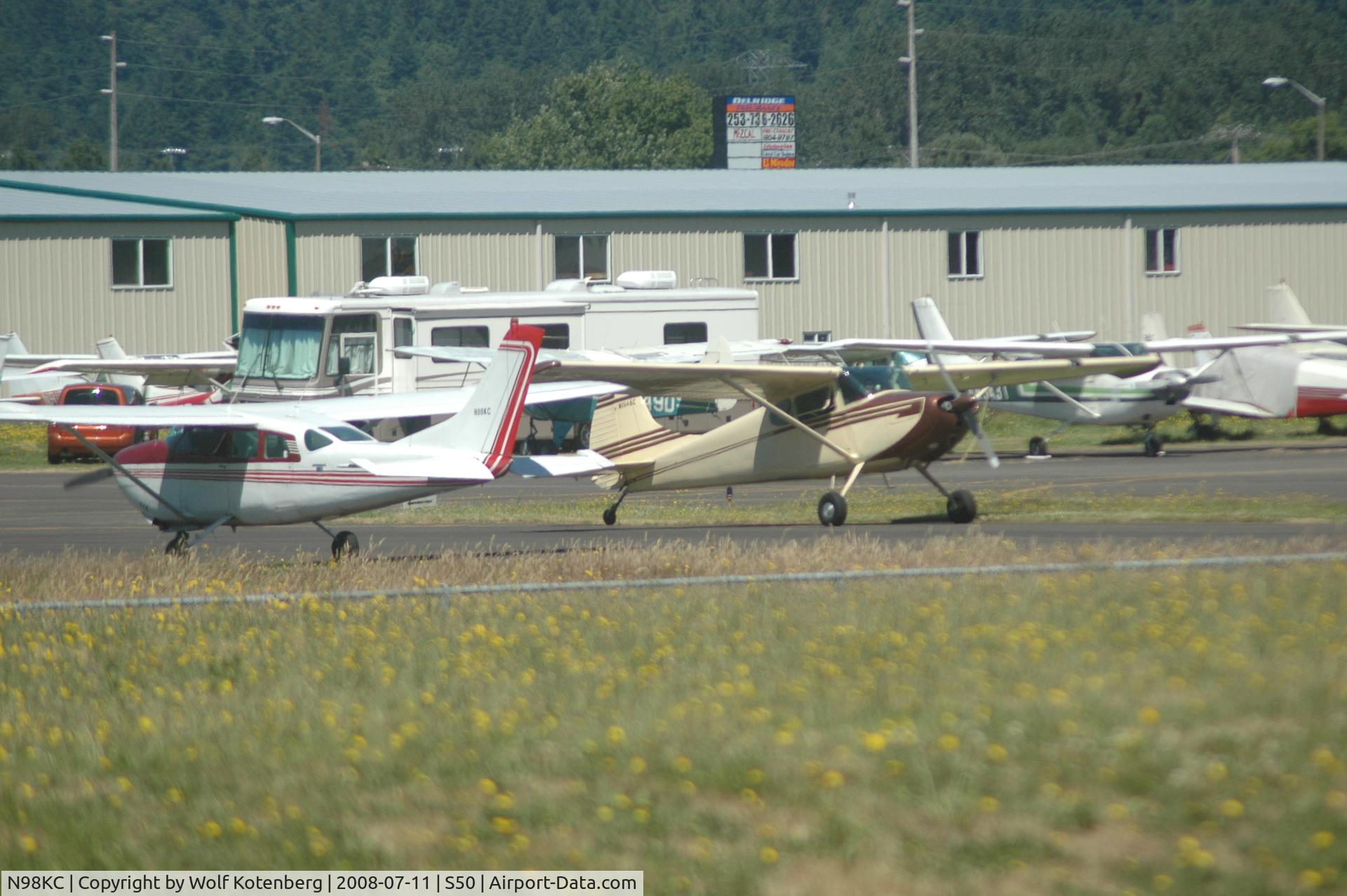 N98KC, 1965 Cessna 210E Centurion C/N 21058703, busy intersection