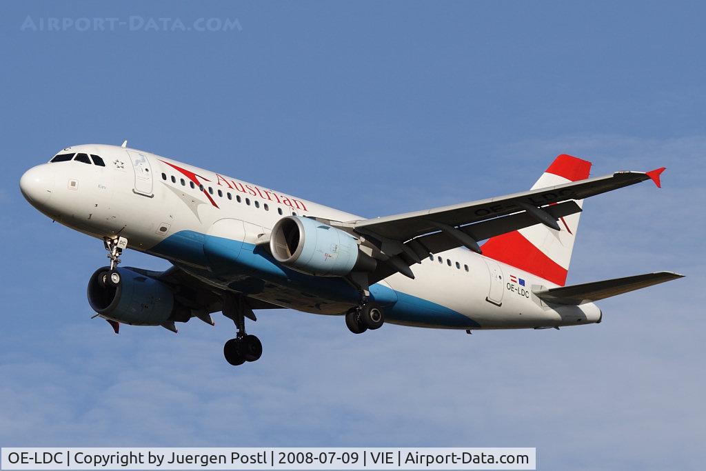 OE-LDC, 2004 Airbus A319-112 C/N 2262, Airbus Industries A319-112