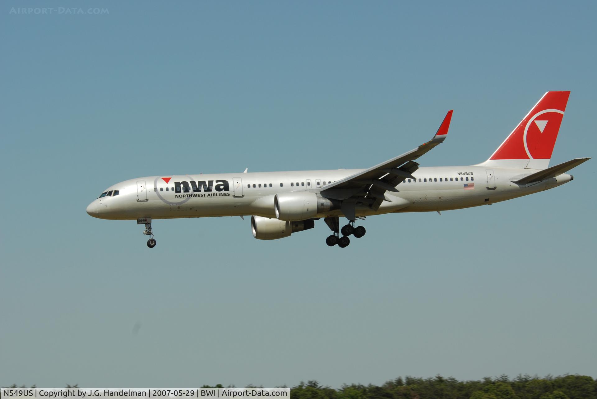 N549US, 1996 Boeing 757-251 C/N 26496, Short final at BWI