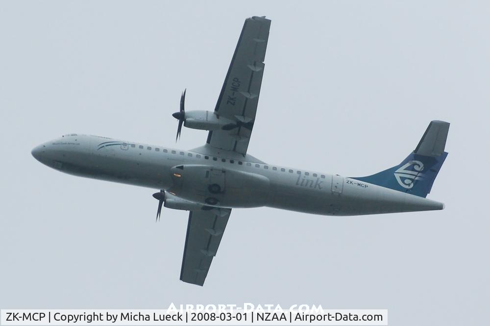 ZK-MCP, 2000 ATR 72-212A C/N 630, Climbing out of Auckland