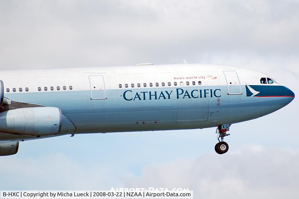B-HXC, Airbus A340-313 C/N 142, On approach to Auckland