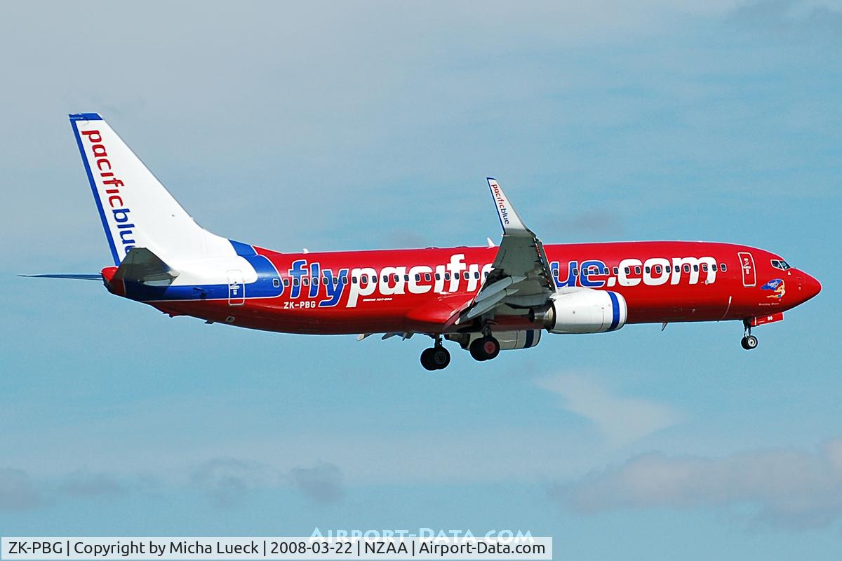 ZK-PBG, 2004 Boeing 737-8FE C/N 34015, On approach to Auckland