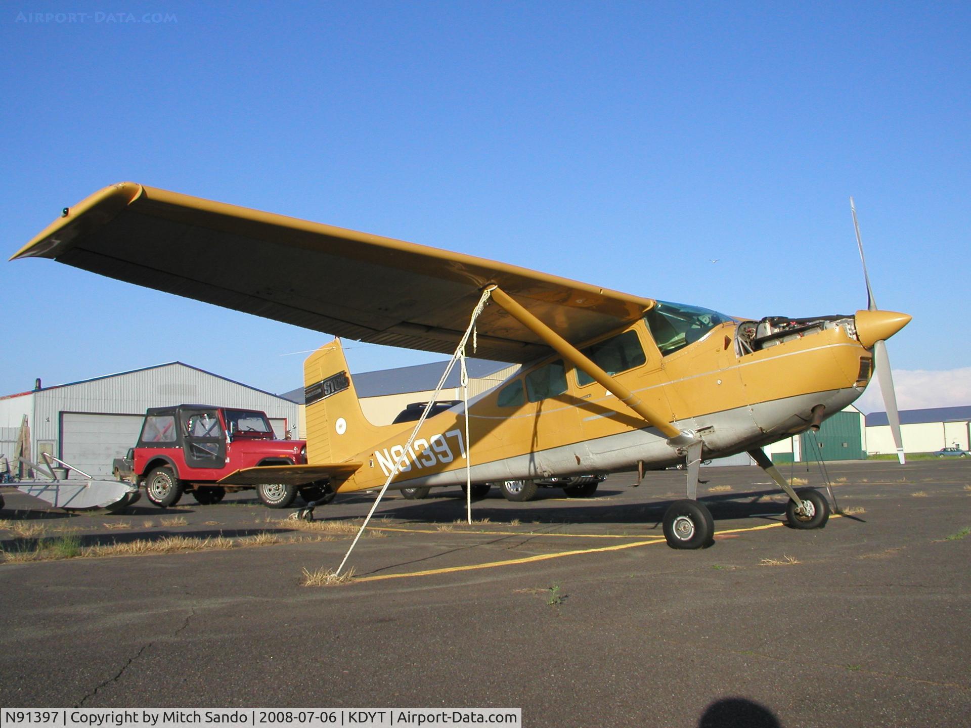 N91397, 1969 Cessna 180H Skywagon C/N 18052067, Parked on the ramp at Sky Harbor.