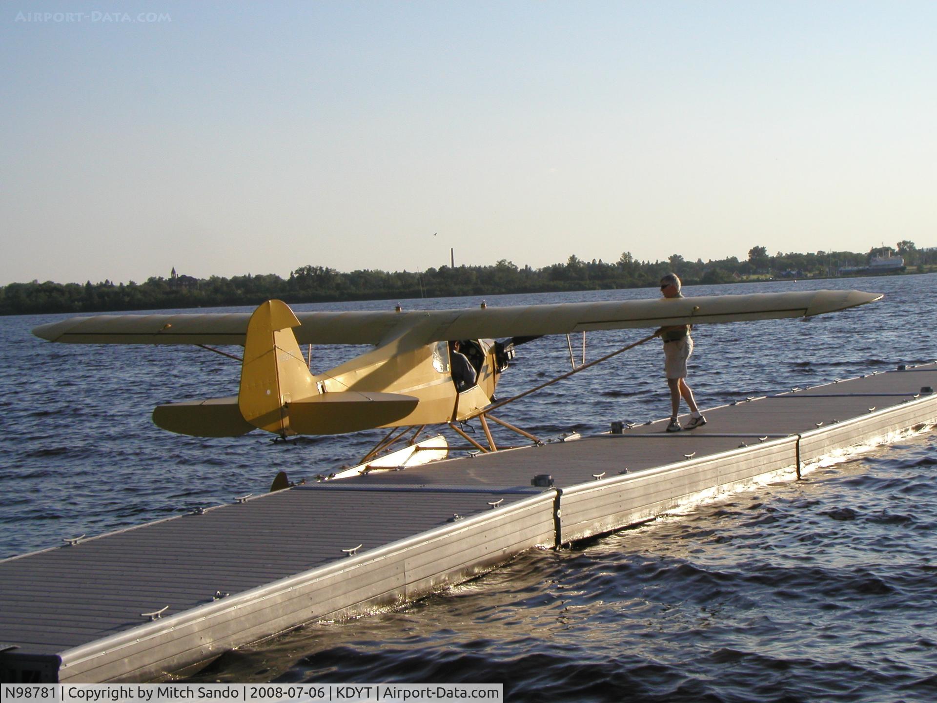 N98781, 1946 Piper J3C-65 Cub Cub C/N 19018, Tying up to the dock.