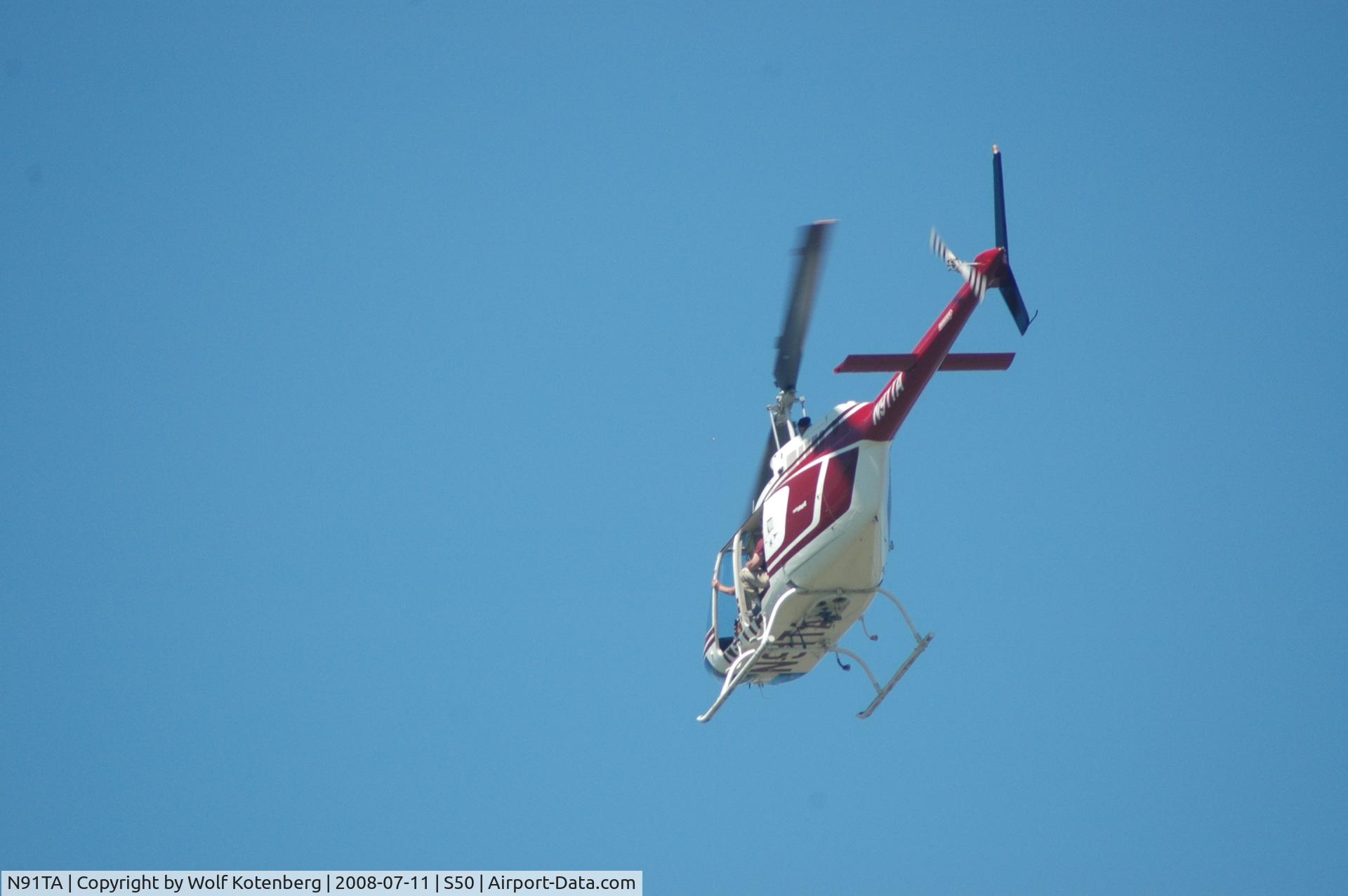 N91TA, 1981 Bell 206B JetRanger C/N 3310, looked like a refueling stop at Auburn