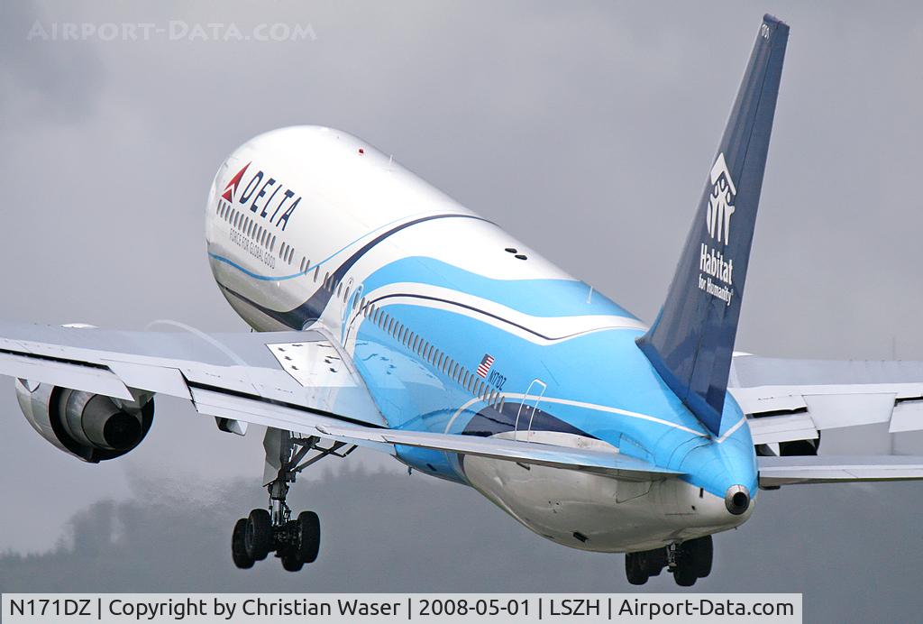 N171DZ, 1998 Boeing 767-332 C/N 29690, Delta