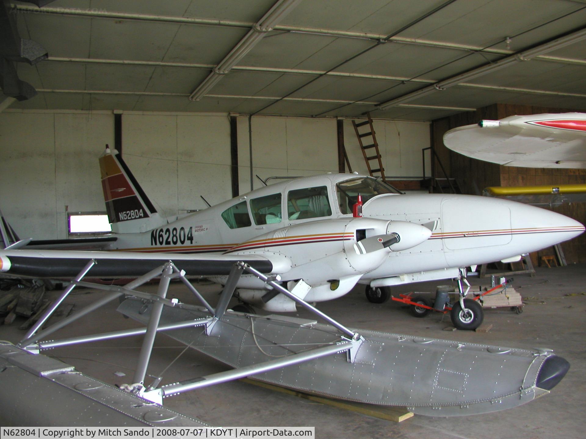 N62804, Piper PA-23-250 C/N 27-7754036, Parked inside the hangar.