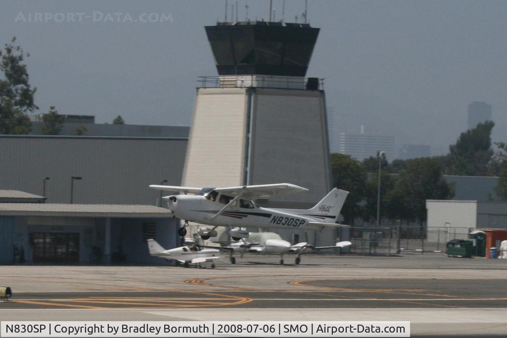N830SP, 2001 Cessna 172S C/N 172S8745, A great day to take pictures.