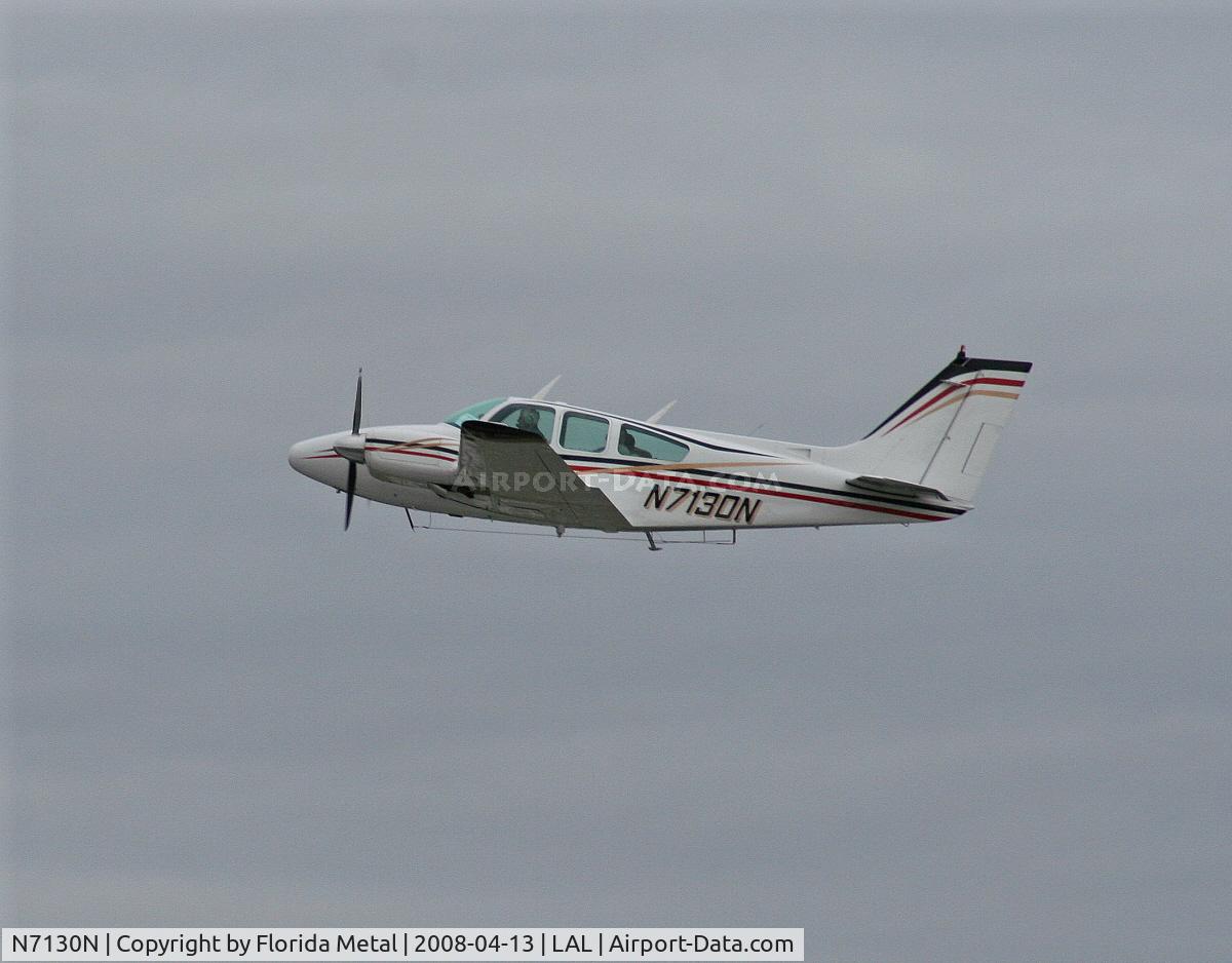 N7130N, 1968 Beech 95-B55 (T42A) Baron C/N TC-1059, Beech 55