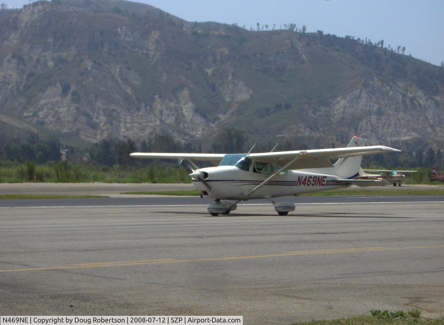 N469NE, 1983 Cessna 172Q Cutlass C/N 17275952, 1983 Cessna 172Q, Lycoming O&VO-360 180 Hp, taxi