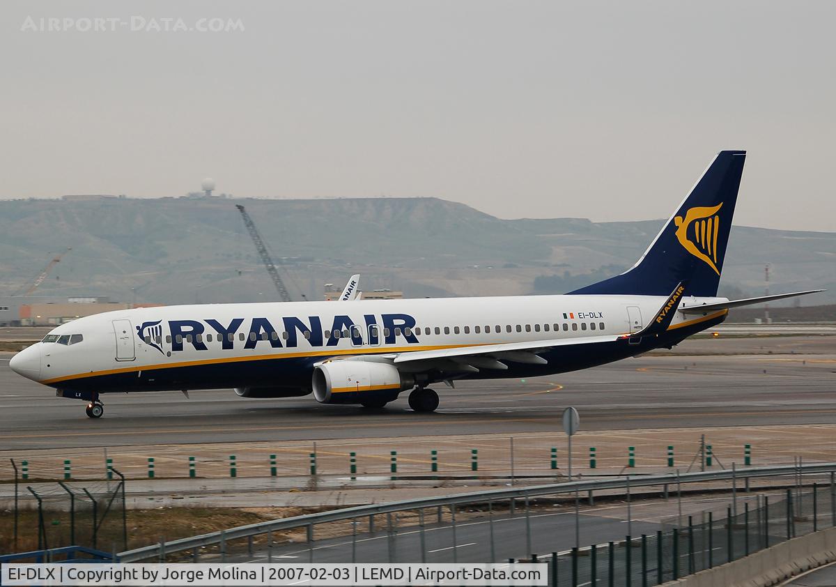 EI-DLX, 2006 Boeing 737-8AS C/N 33600, Taxi to RWY 36L for take off.