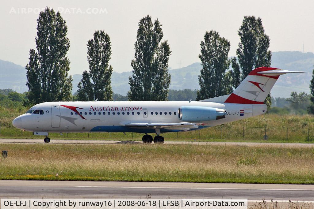 OE-LFJ, 1995 Fokker 70 (F-28-0070) C/N 11532, taxi on bravo