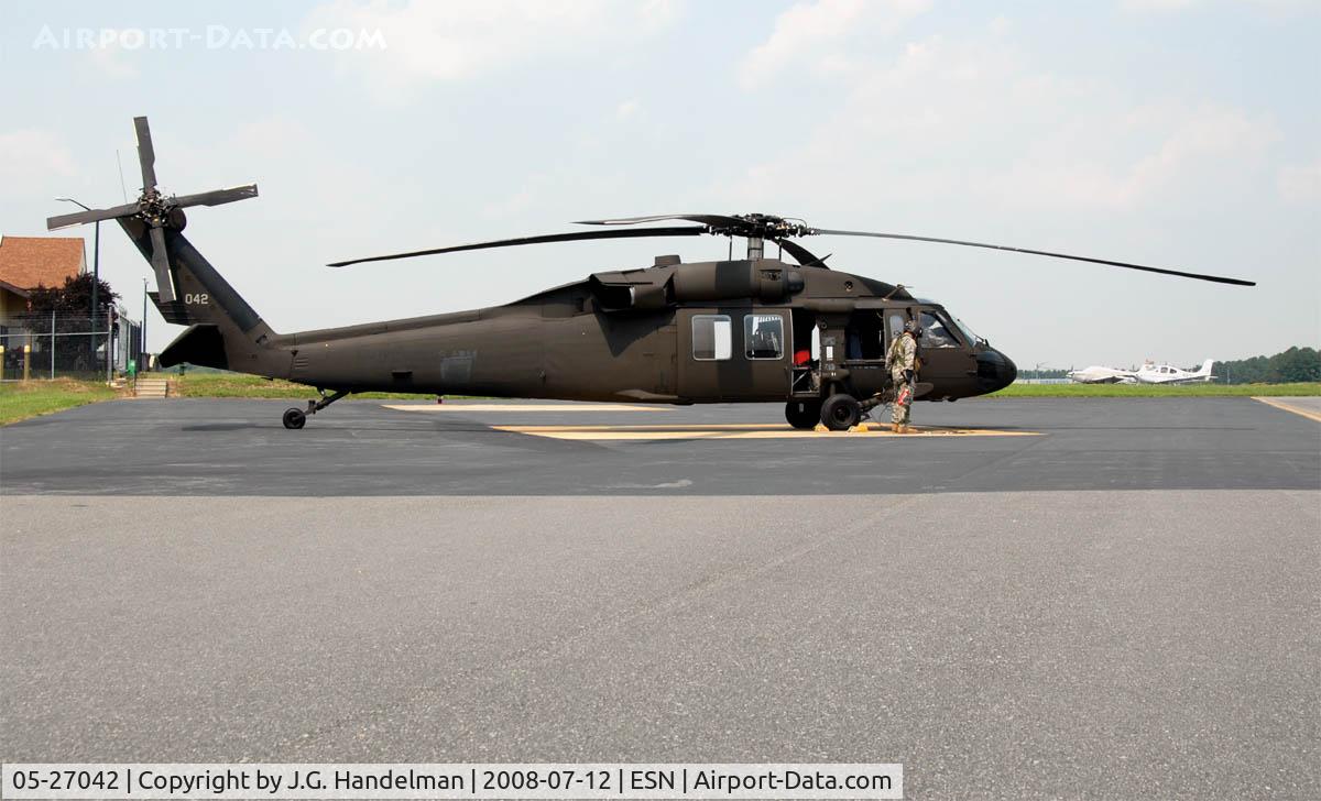05-27042, Sikorsky UH-60L Black Hawk C/N Not found 05-27042, Del. AR NG UH-60L at Easton MD Airport