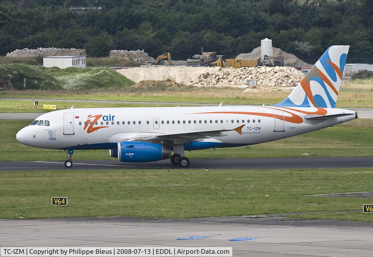 TC-IZM, 2005 Airbus A319-132 C/N 2404, Taxiing to her parking stand.