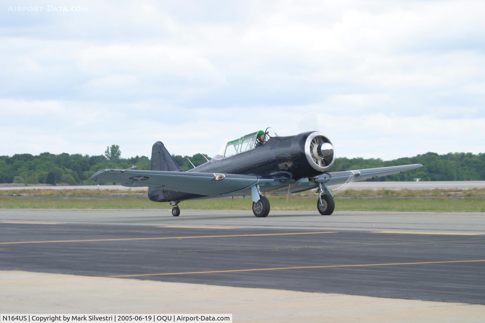 N164US, 1944 North American AT-6F C/N 44-81687-A, Quonset Pt, RI 2005
